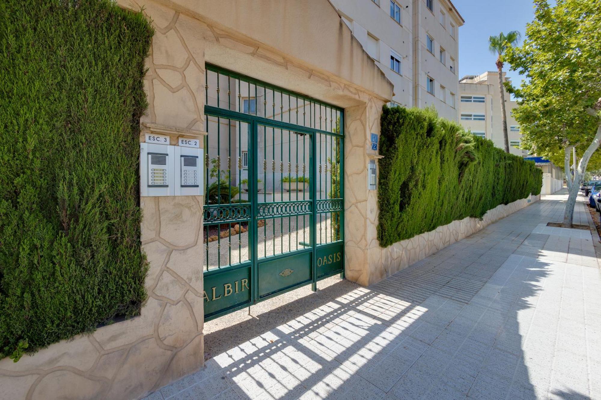 Apartamentos Oasis El Albir Екстериор снимка