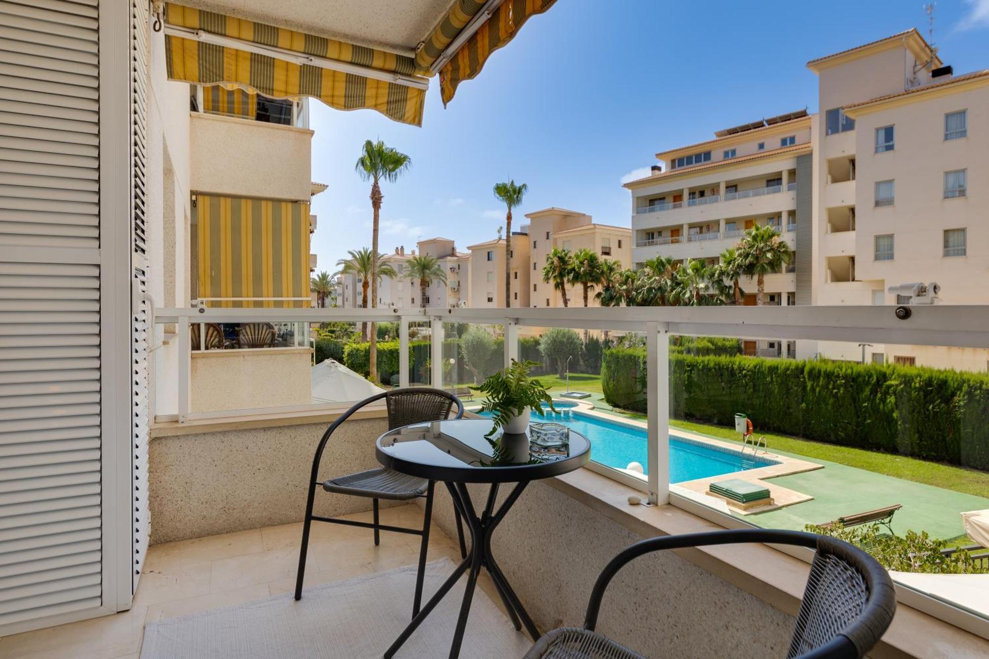 Apartamentos Oasis El Albir Екстериор снимка