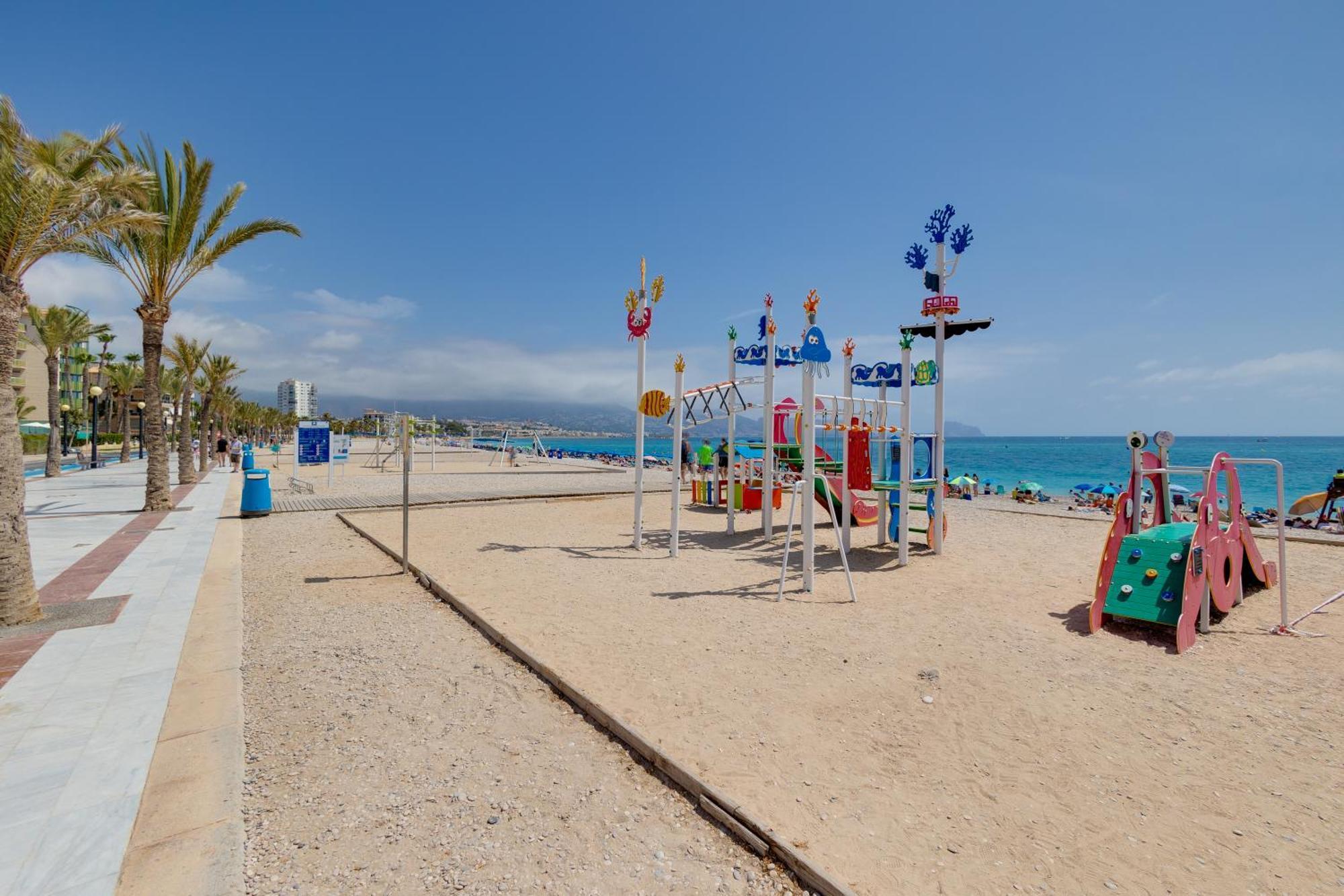 Apartamentos Oasis El Albir Екстериор снимка